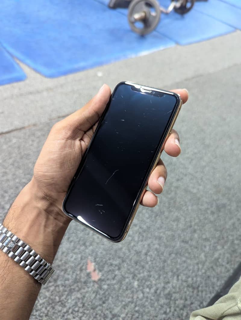 Apple iPhone 11 Pro 1