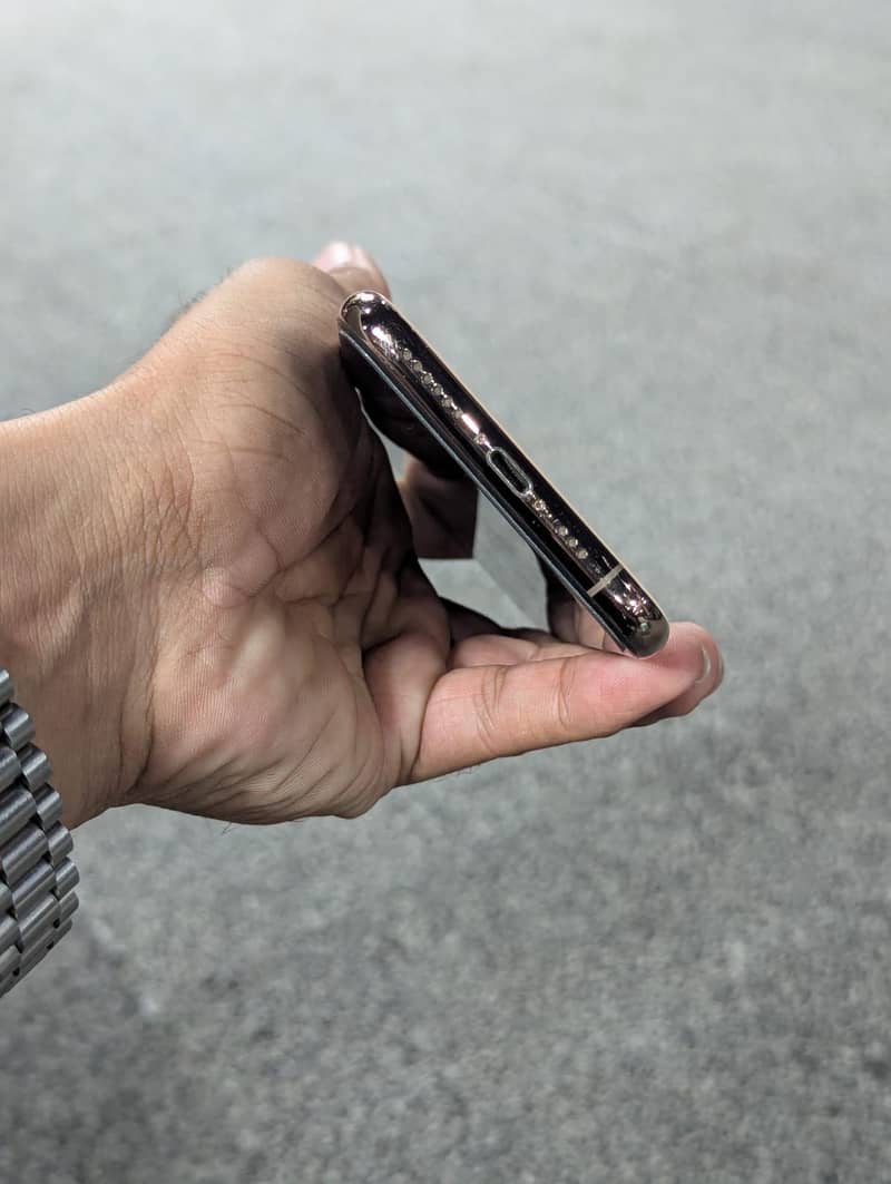 Apple iPhone 11 Pro 5
