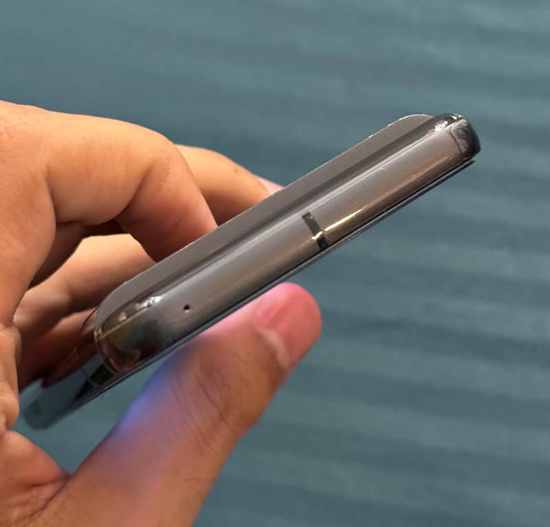Google Pixel 8 6