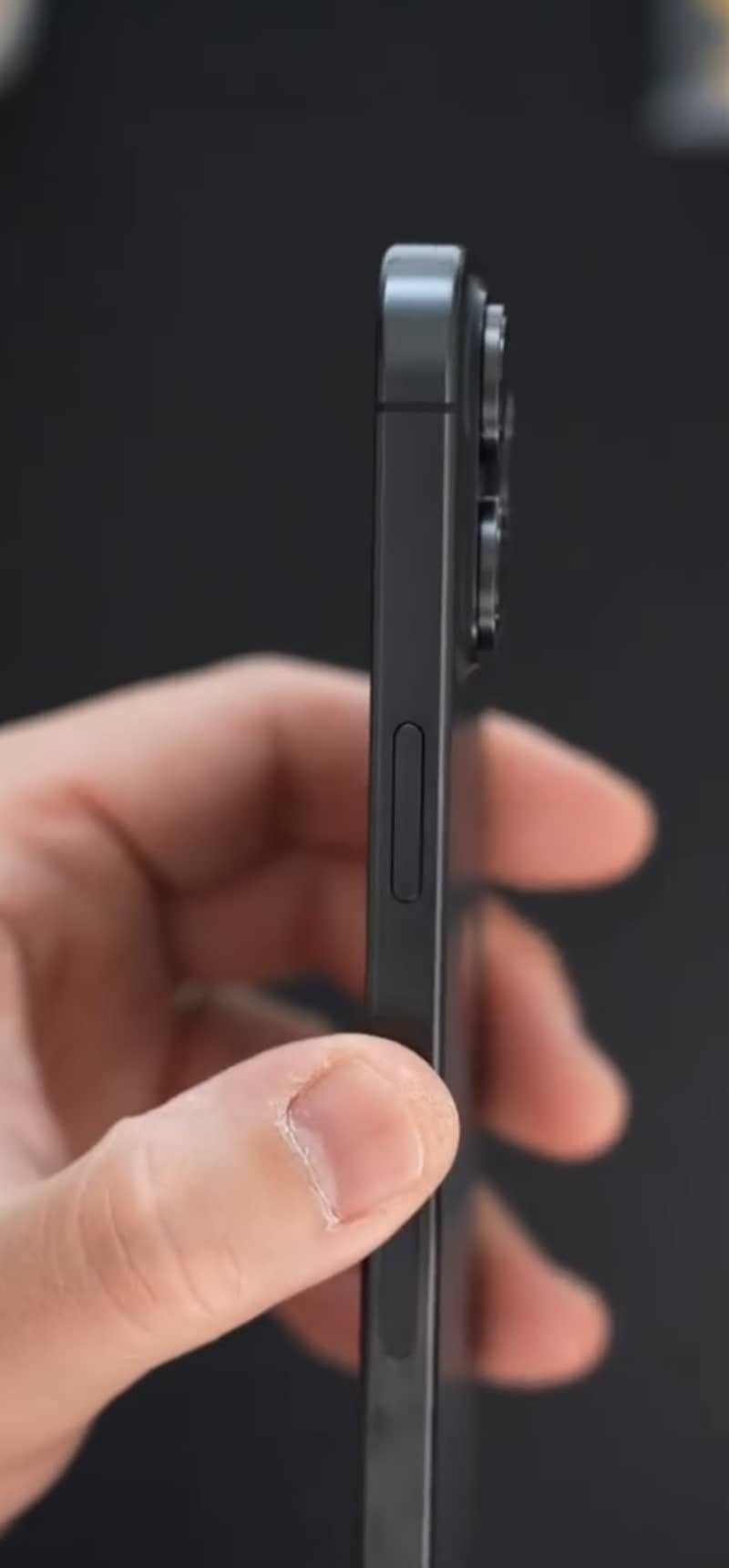 Apple iPhone 15 Pro Max 2