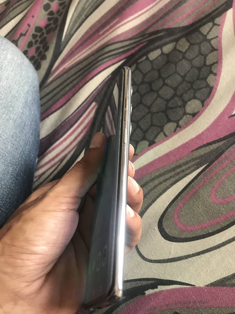 Tecno CAMON 40 Pro 1