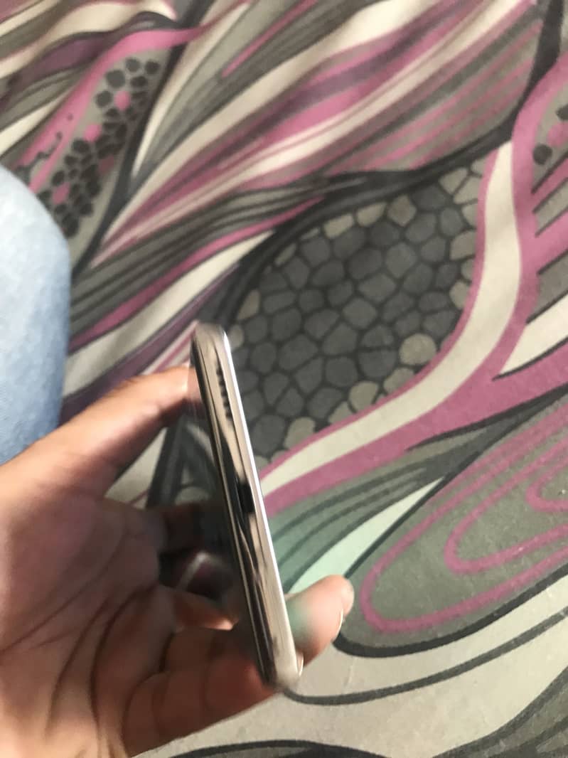 Tecno CAMON 40 Pro 3