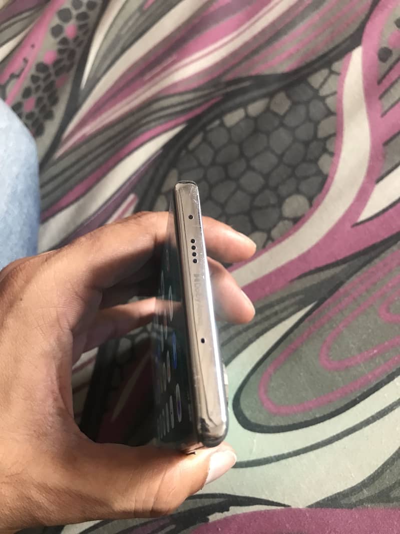 Tecno CAMON 40 Pro 5