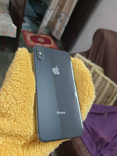 Iphone Xsmax 64 gb non pta sim glitch 79% bettery health