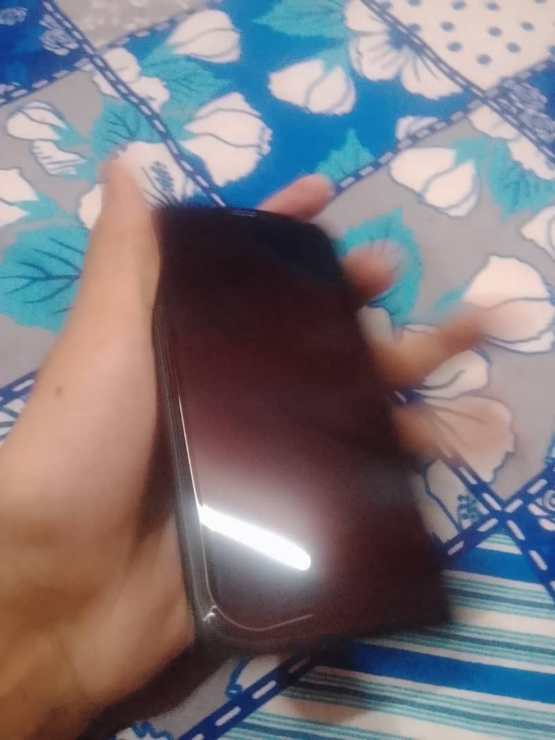 Apple iPhone 11 3