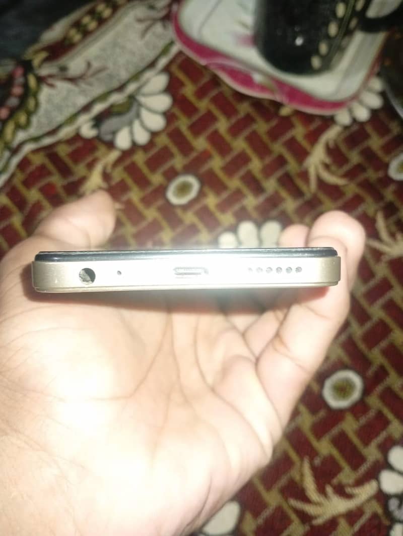 Tecno Spark 20C 2