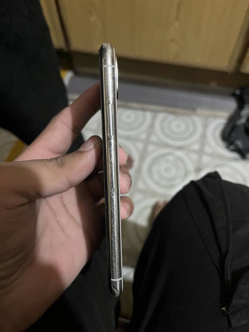 Apple iPhone X 2
