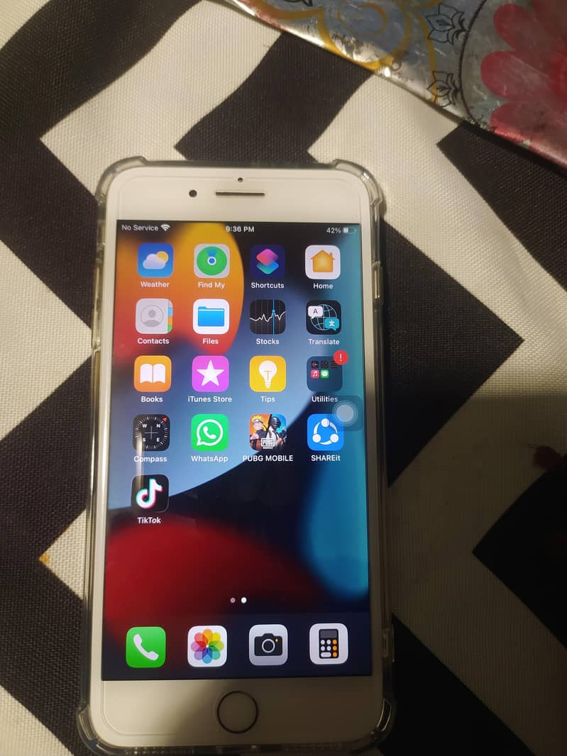 Apple iPhone 7 Plus 0