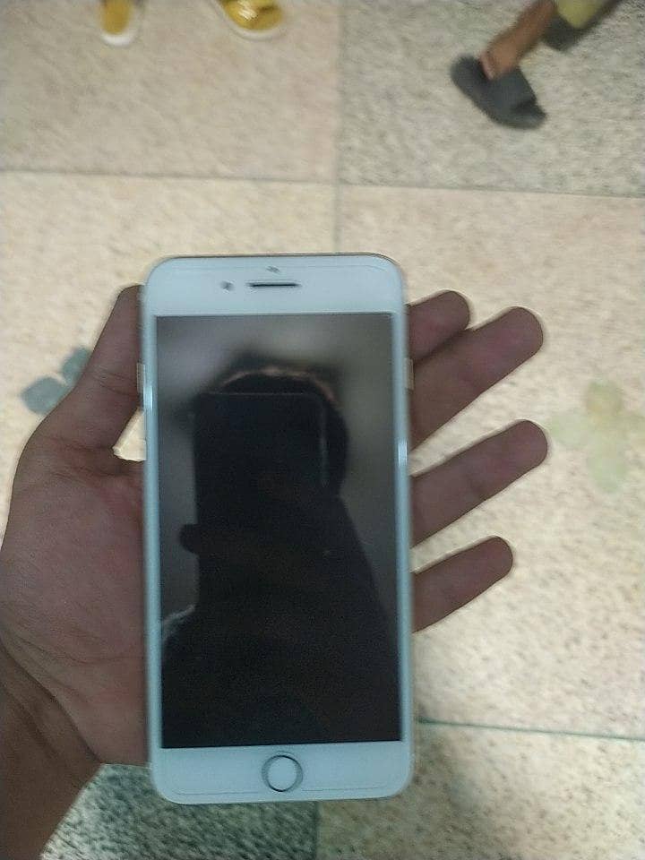 Apple iPhone 7 Plus 5