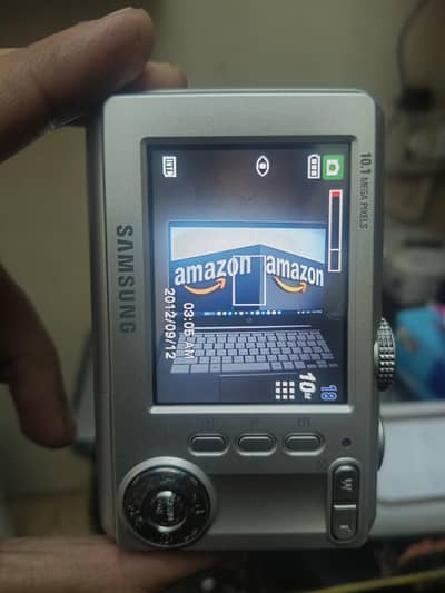 Samsung Digimax D103 10 Megapixels Digital Camera