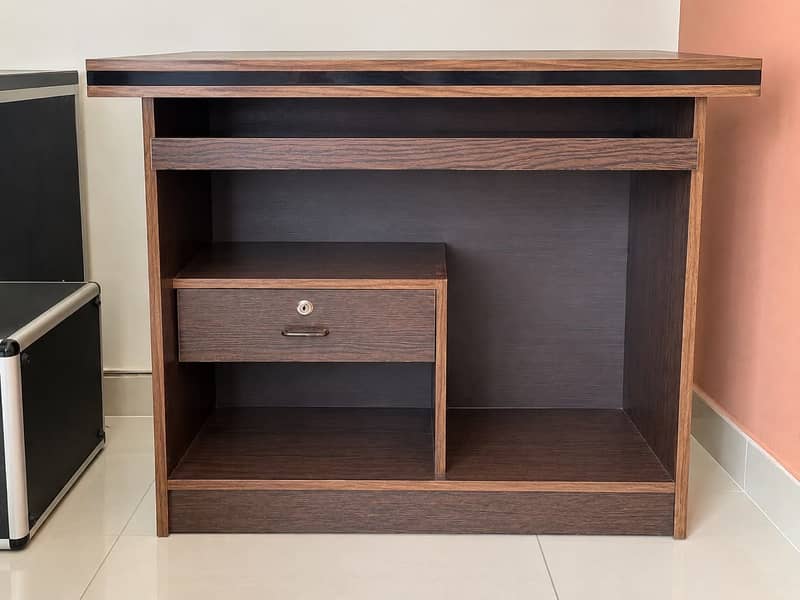 3 piece set (OFFICE TABLE) 1
