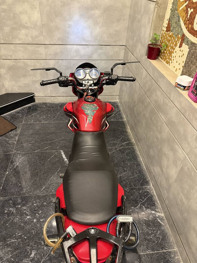 CB150F Red Colour 1