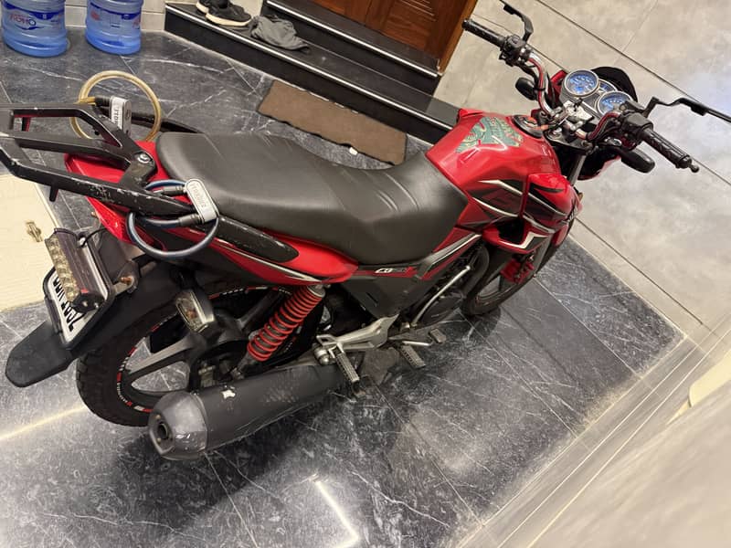 CB150F Red Colour 2
