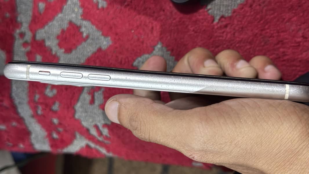 Apple iPhone 11 5