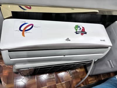 Evvoli 1.5 Ton / 18,000 BTU Split AC