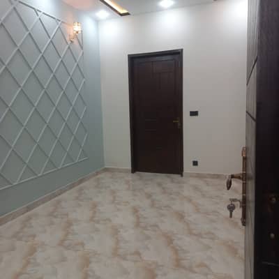 3.5 marla upper portion for rent