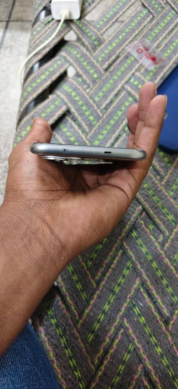 Tecno spark 40 pro+ edge model 3