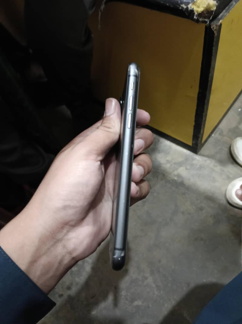 Apple iPhone 11 5