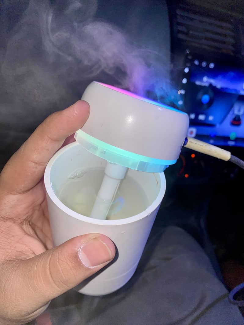 Portable Mini Humidifier / Aroma Diffuser 3