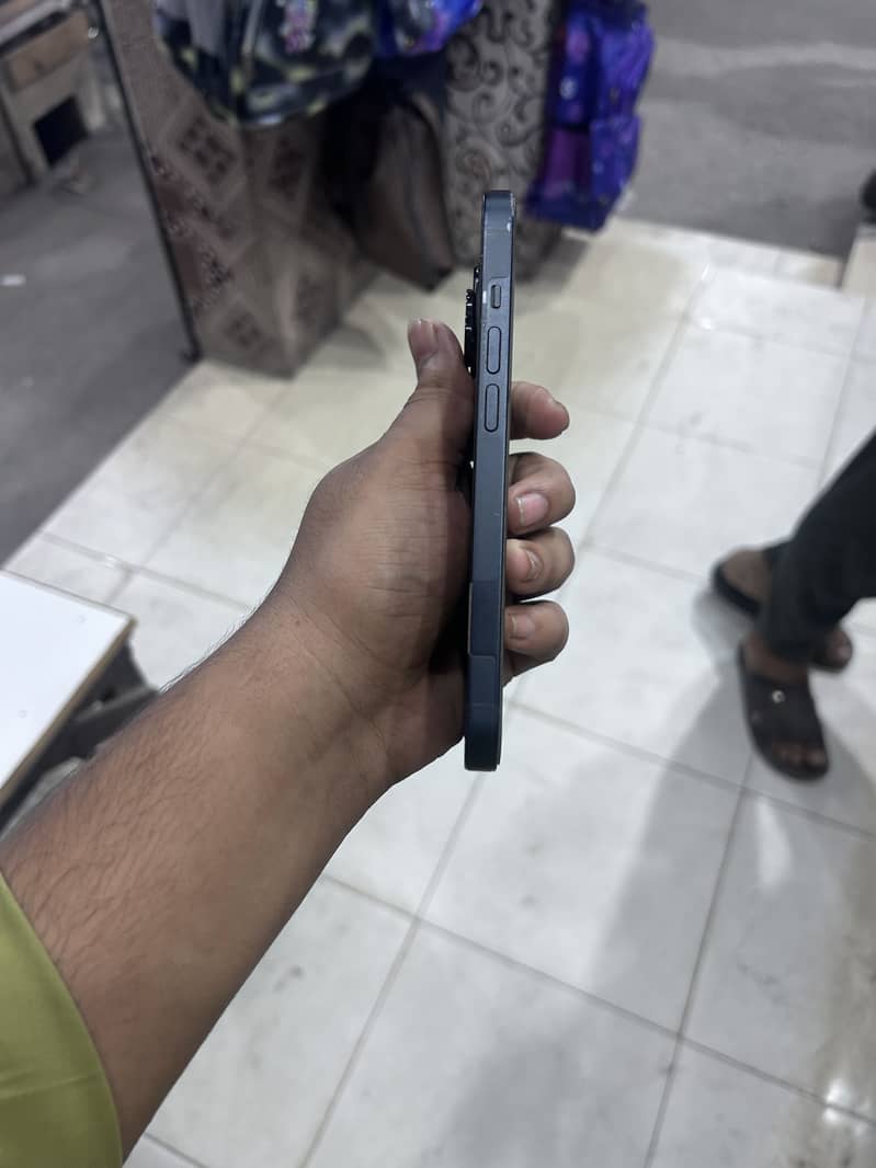 Apple iPhone 14 1