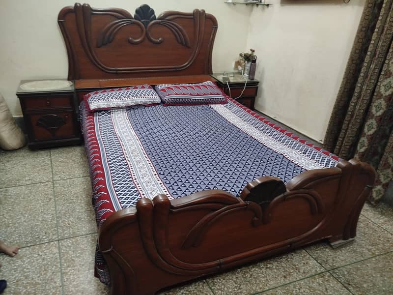 bed with side tables 5