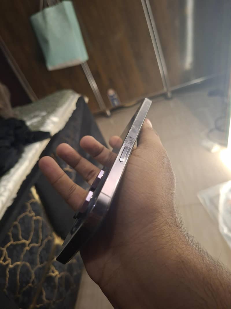 Apple iPhone 14 Pro Max 2