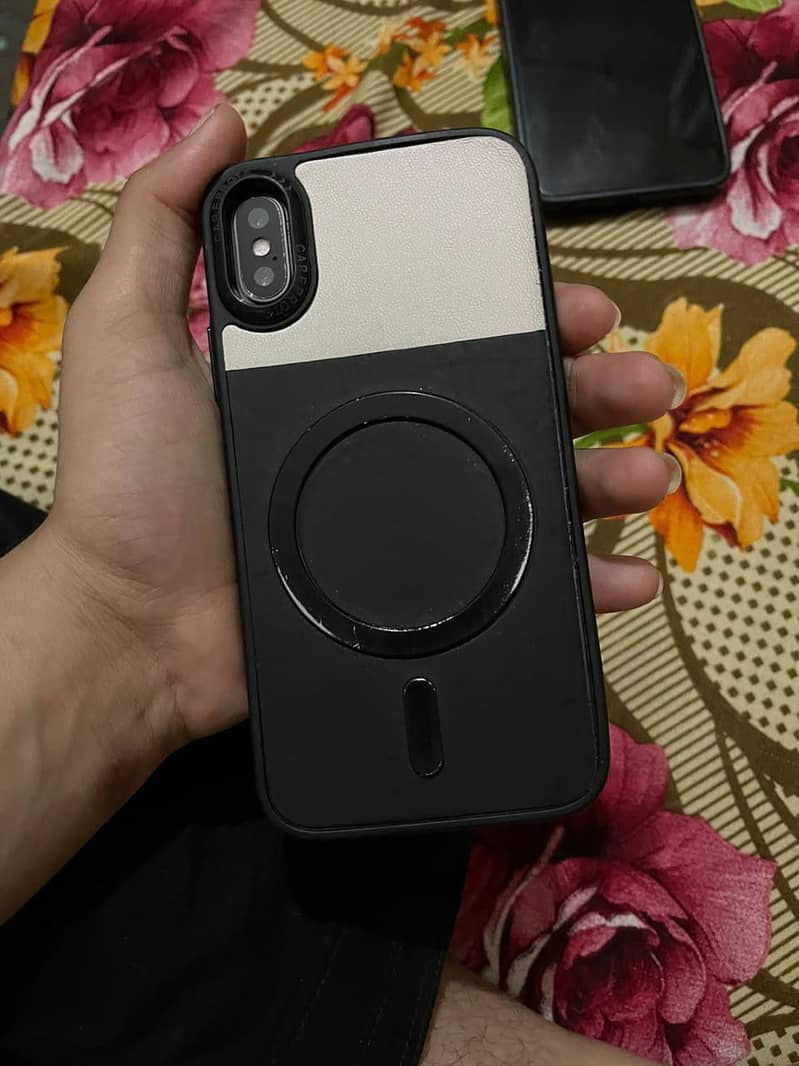 Apple iPhone X 4