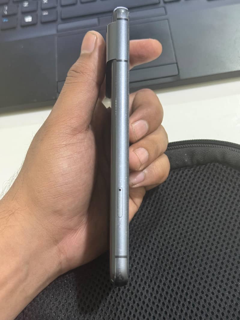Google Pixel 8 5