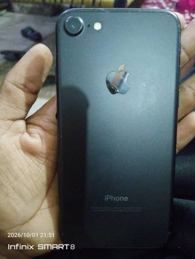 Apple iPhone 7