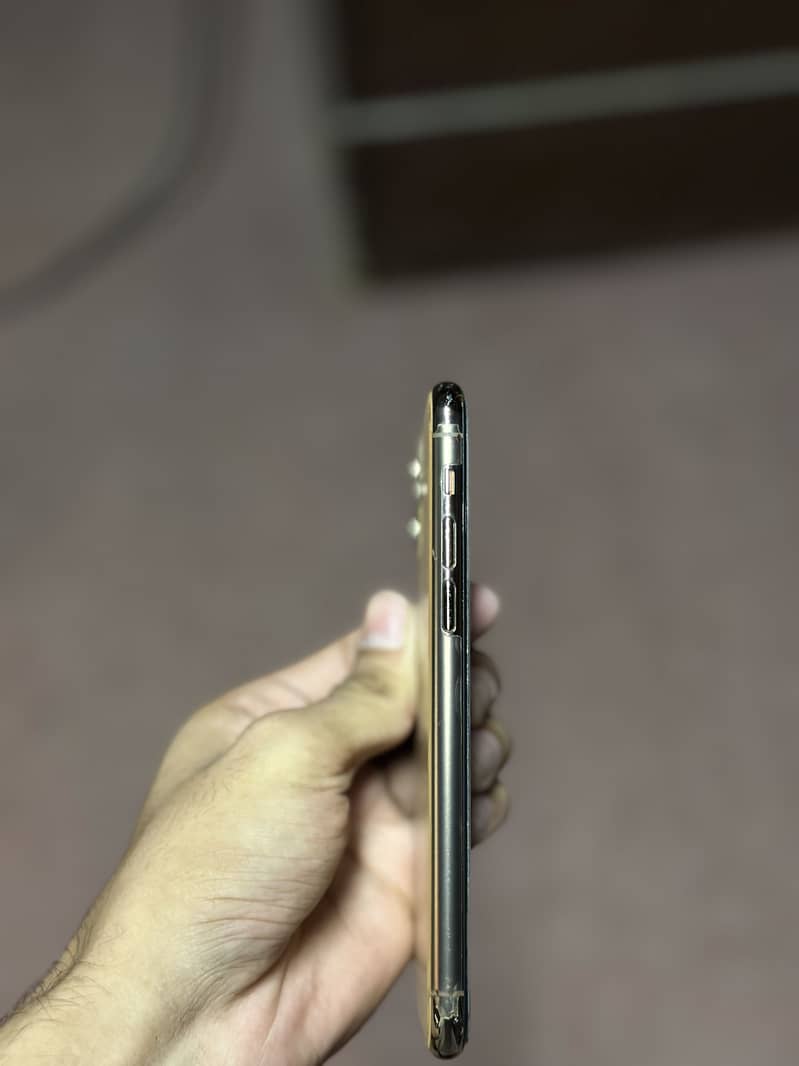 Apple iPhone 11pro 3