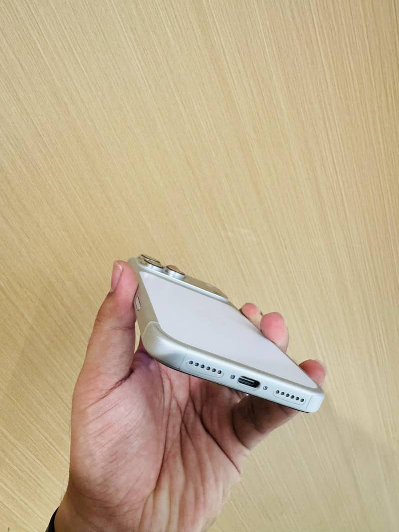 Apple iPhone 17 Pro Max 7