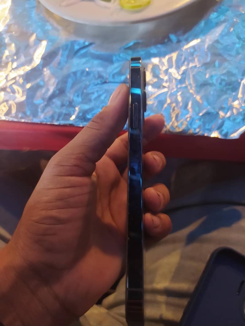 Apple iPhone 12 Pro Max 2