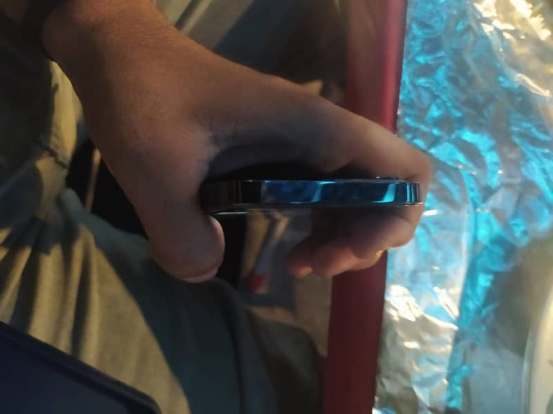 Apple iPhone 12 Pro Max 4