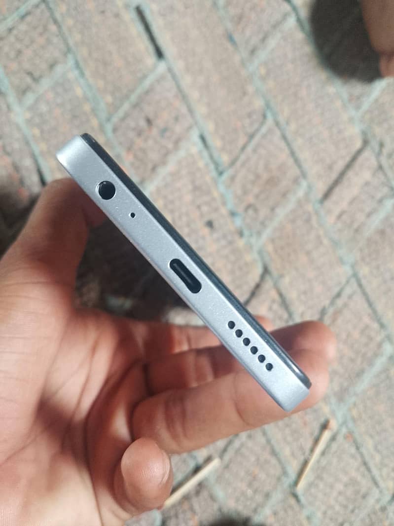 Tecno Spark 20C 4