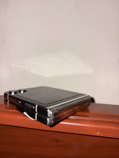 Samsung Mobile Z Flip 5