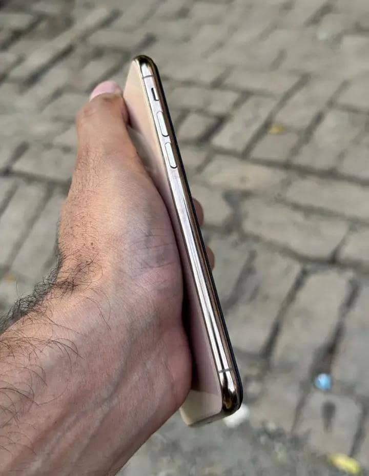 Iphone xs Dead 2