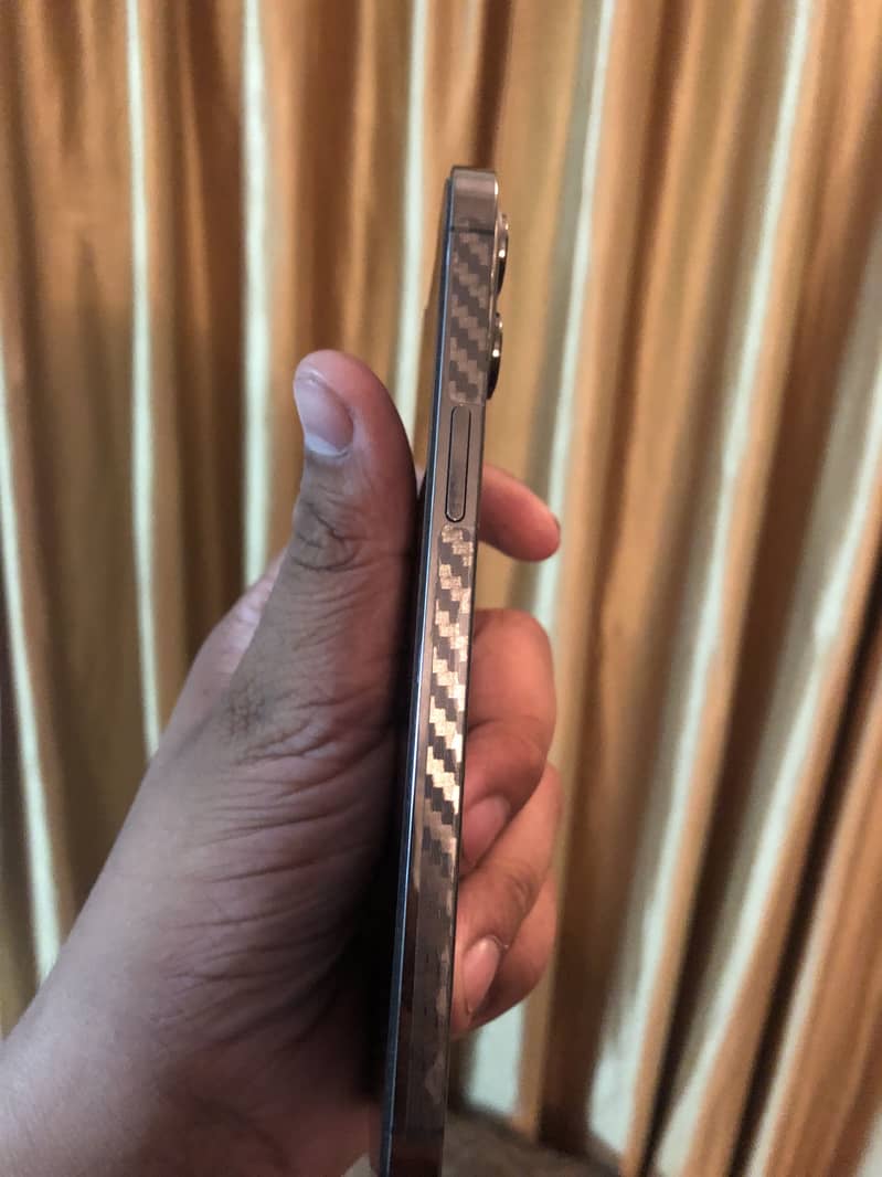 Apple iPhone 12 Pro Max 3
