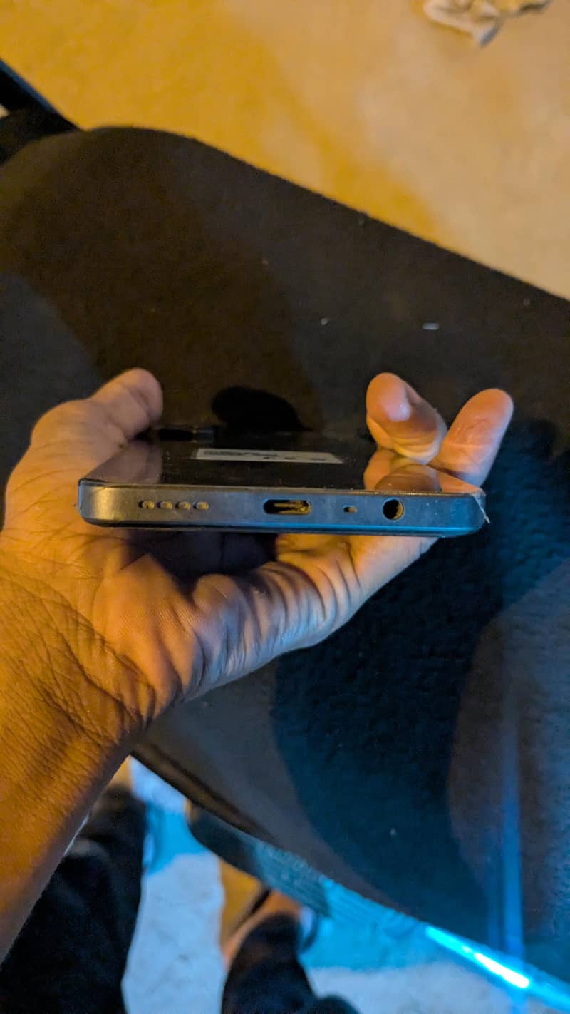 Realme Note 60x 3