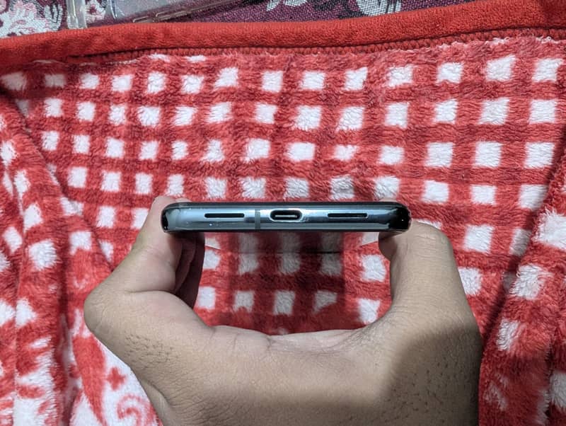 Google Pixel 8 Pro 2