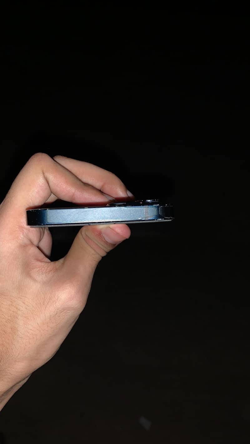 Apple iPhone 13 1