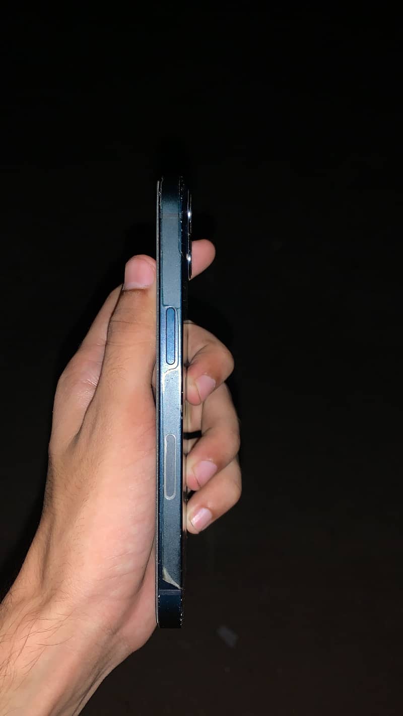 Apple iPhone 13 3