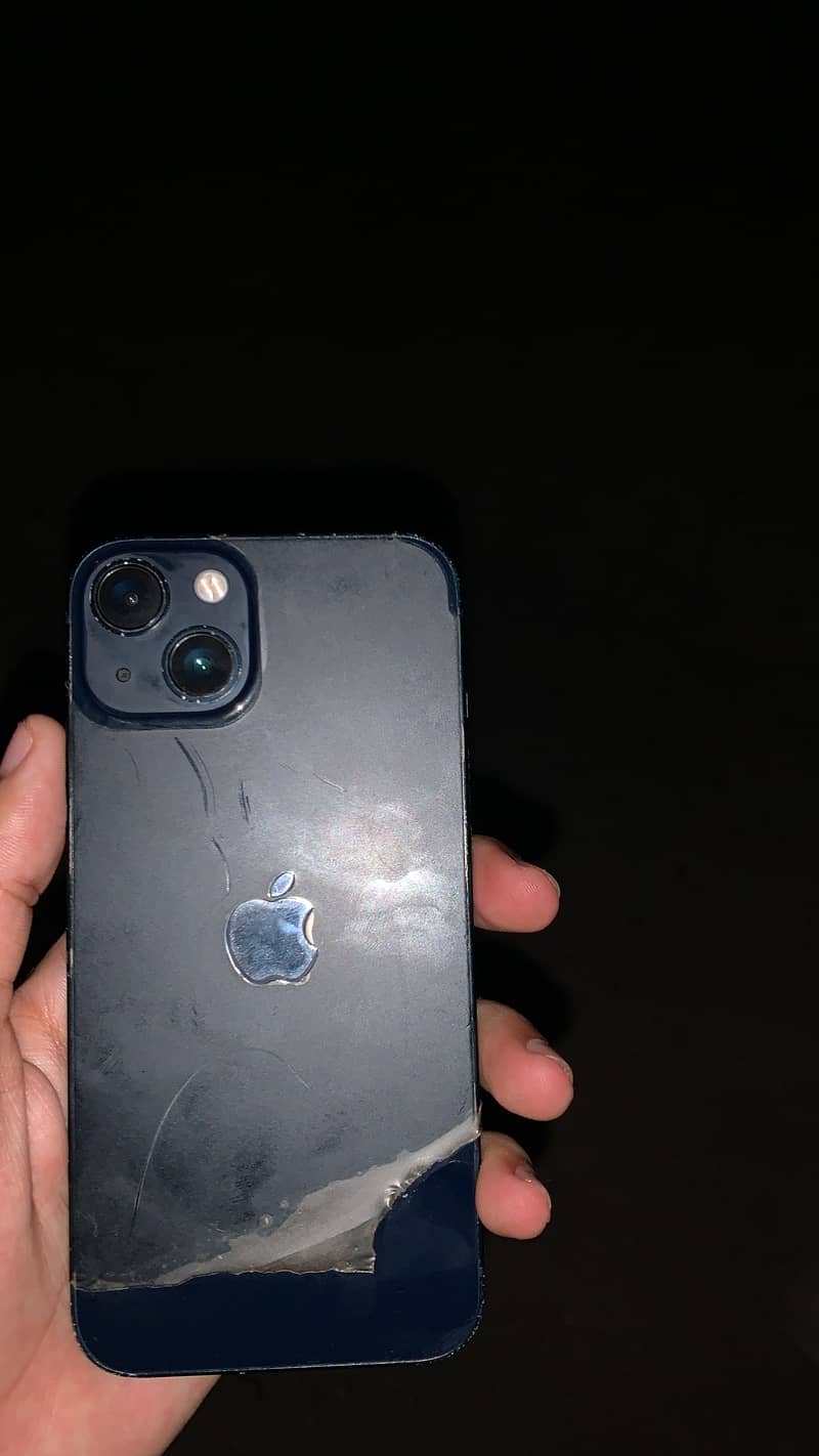 Apple iPhone 13 5