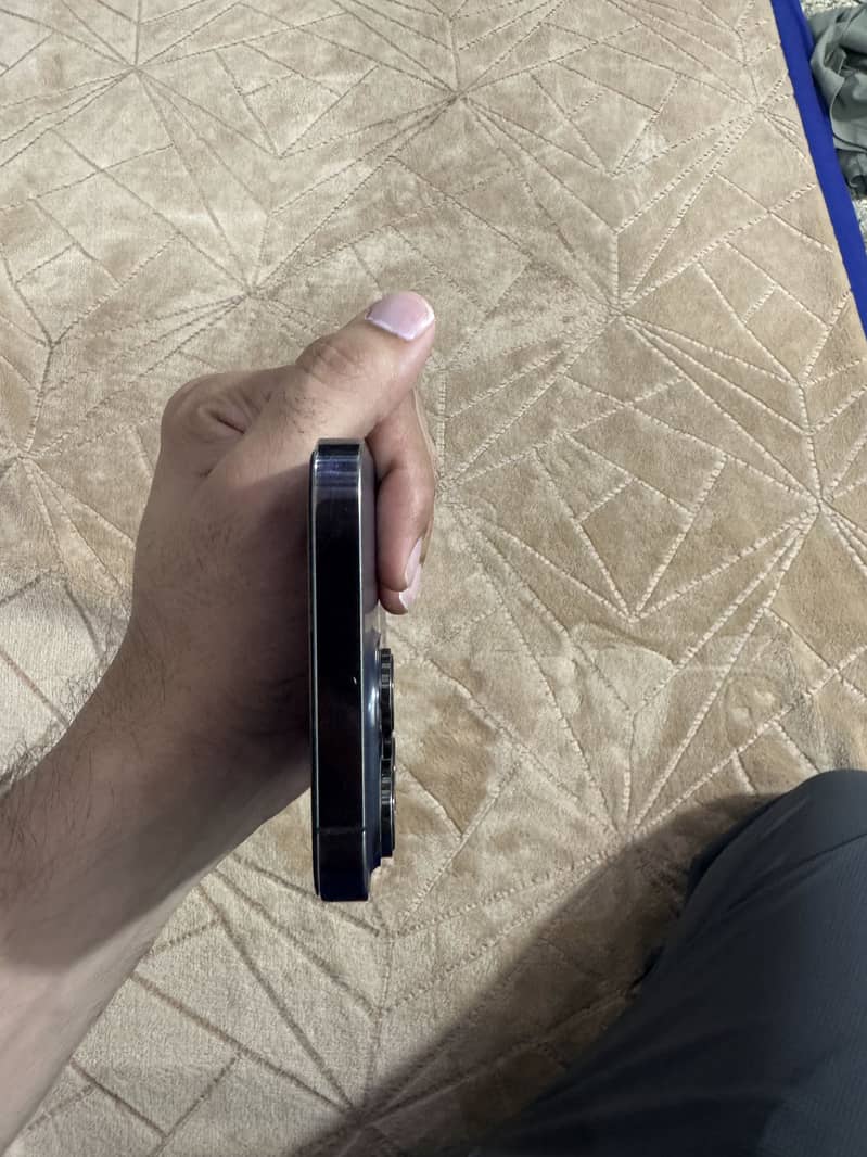 Apple iPhone 14 Pro Max 2