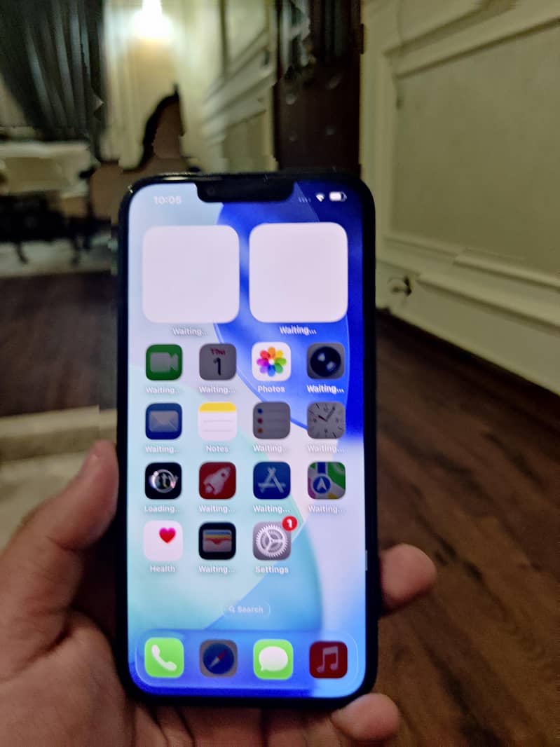 Apple iPhone 13 0