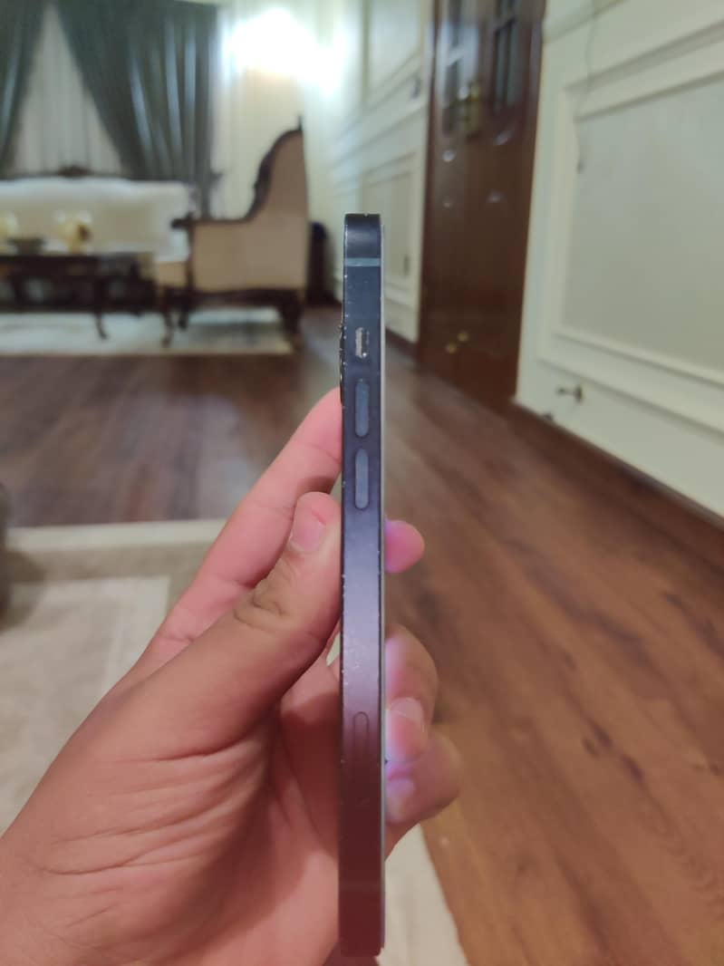Apple iPhone 13 3