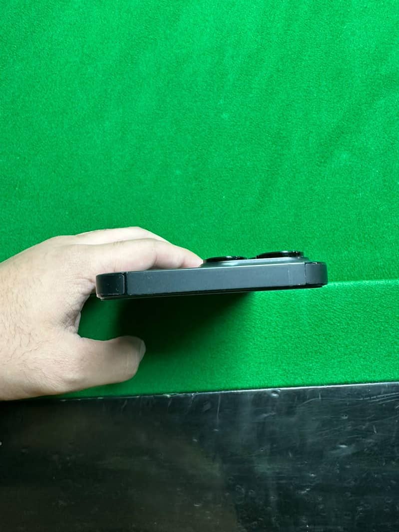Apple iPhone 14 Pro Max 2