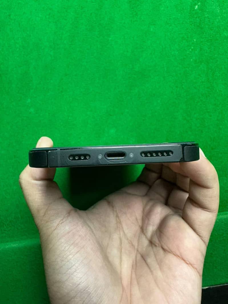 Apple iPhone 14 Pro Max 1