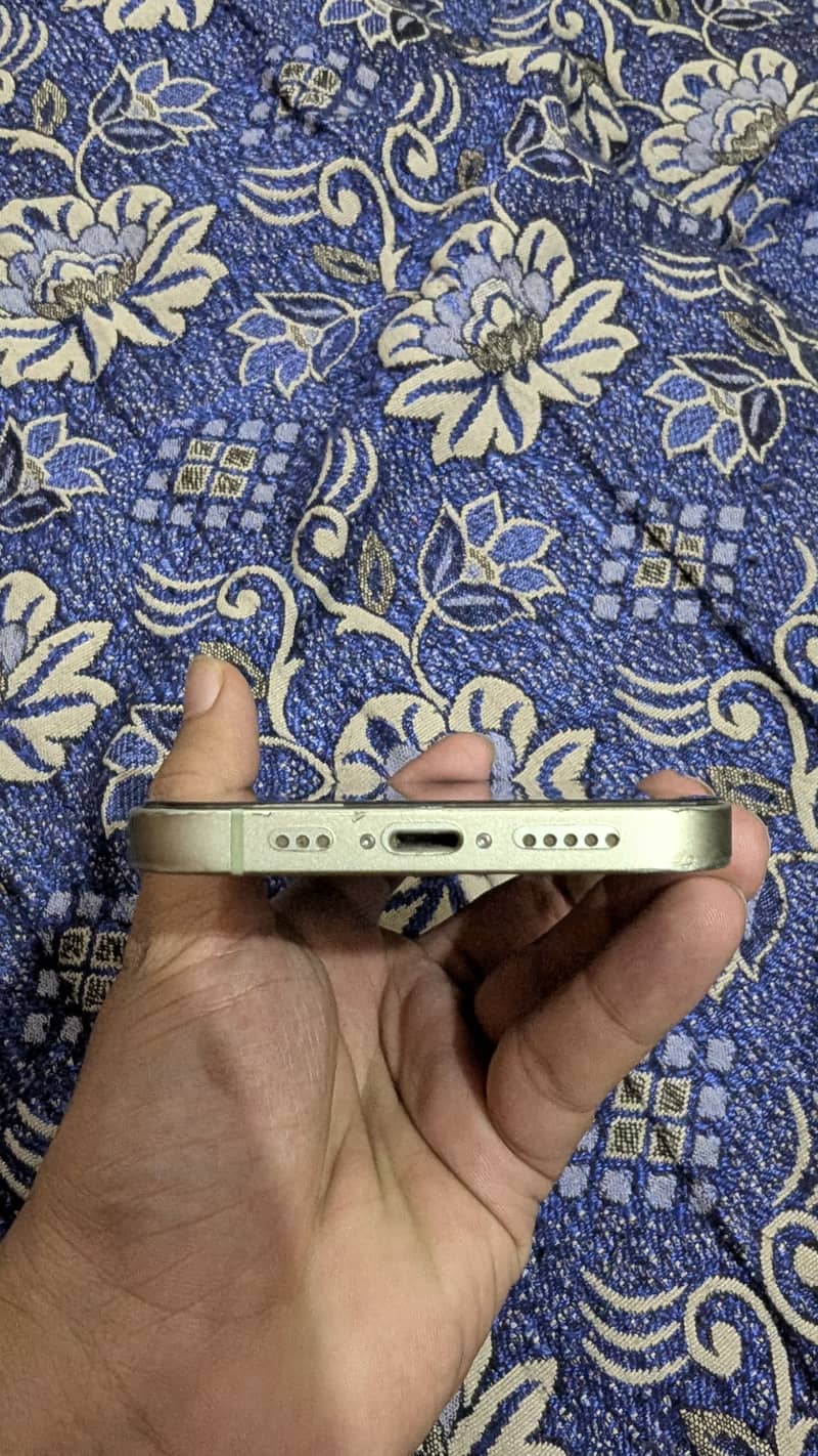 Apple iPhone 12 1