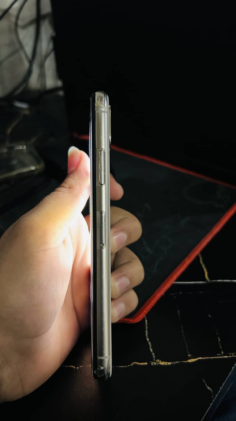 iphone seller 4