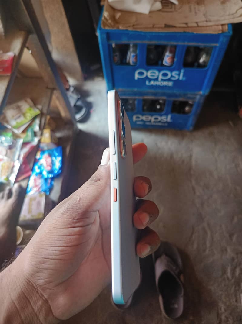 Infinix hot 60pro full box 4